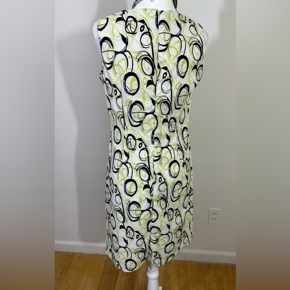 Ronni Nicole sz 8 dress sheath style in an abstract print lime, black, & white - Picture 9 of 13